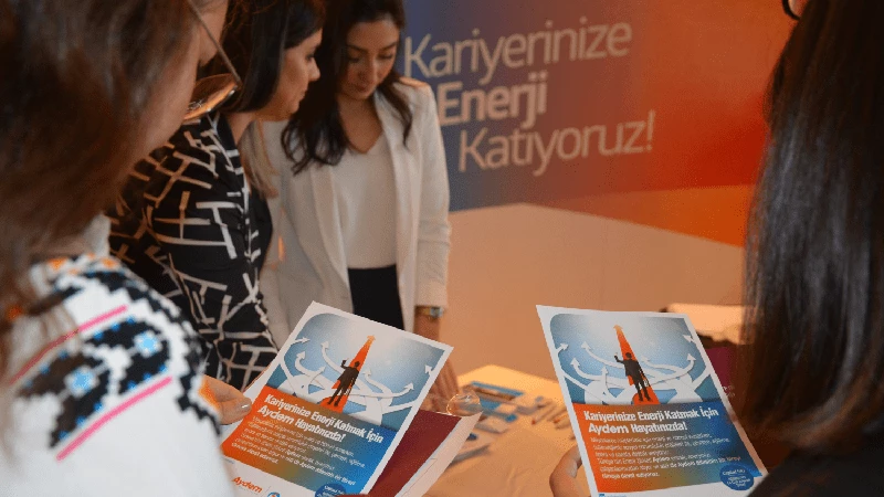  A Meet-up with Students at the Aegean Career Fair 